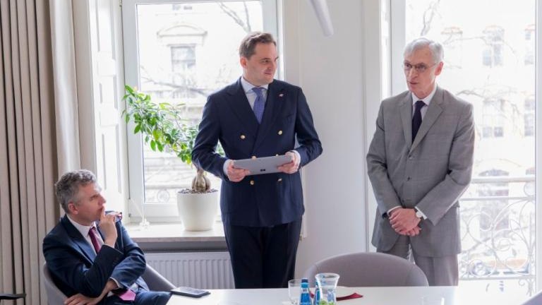 Spotkanie Burmistrza Wieliczki Artur Koziol z Ambasadorem Peru Krakow-018.jpg