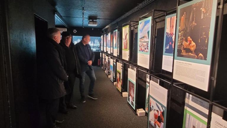 Malopolska Karola Wojtyly - Jana Pawla II na Campus Misericordiae Wieliczka Brzegi-008.jpg