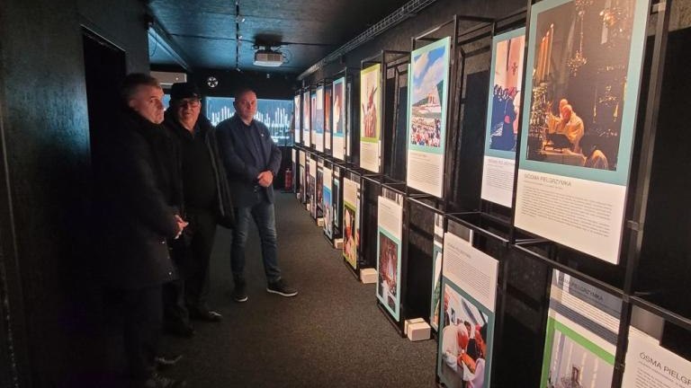 Malopolska Karola Wojtyly - Jana Pawla II na Campus Misericordiae Wieliczka Brzegi-009.jpg