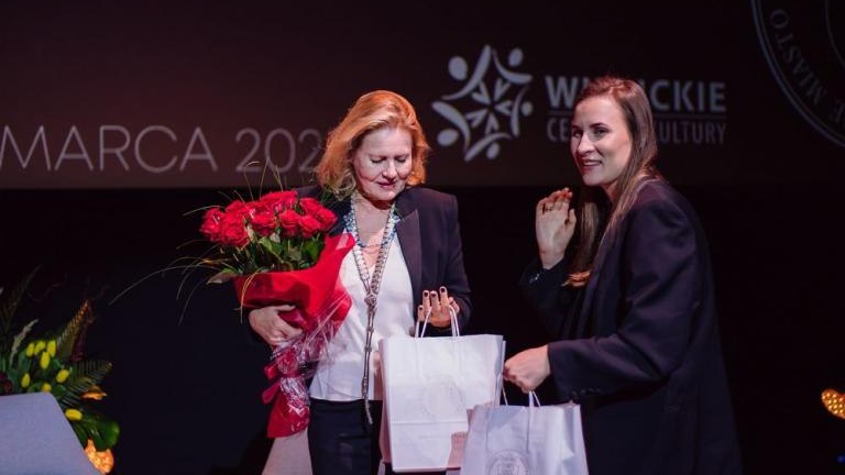 literackie_widnokregi spotkanie z Grażyna_Szapolowska Wielicka_Mediateka-008.jpg