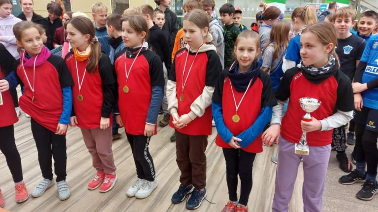 wiosenne druzynowe biegi przelajowe dziewczat i chlopcow-004.jpg