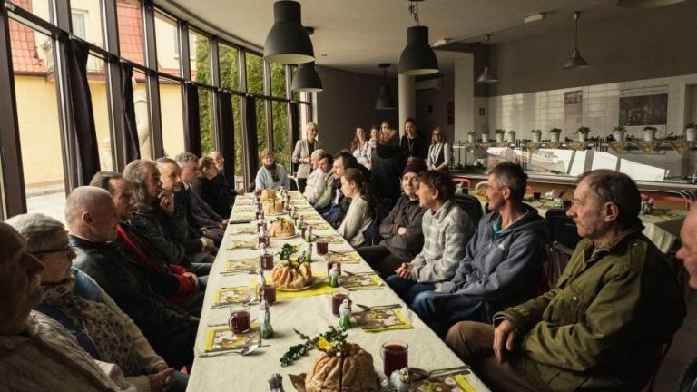 swiateczne spotkanie dla potrzebujących w Barze Bulka z maslem Wieliczka-010.jpg