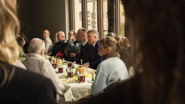 swiateczne spotkanie dla potrzebujących w Barze Bulka z maslem Wieliczka-012.jpg