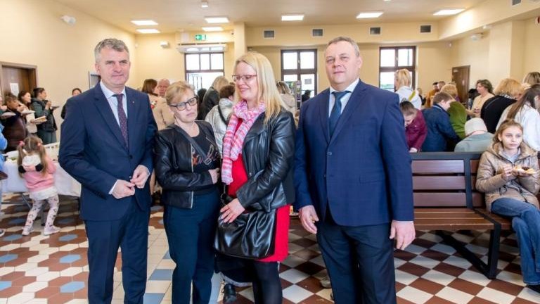 sniadanie Wielkanocne na wielickim dworcu-005.jpg