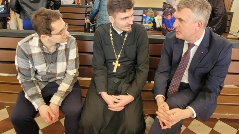 sniadanie Wielkanocne na wielickim dworcu-006.jpg