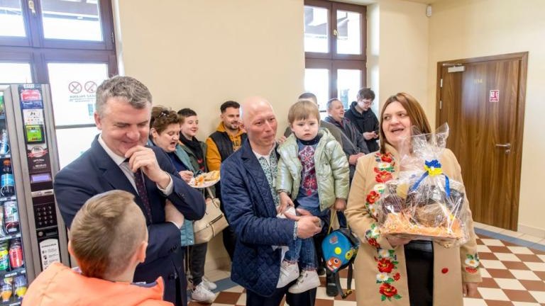 sniadanie Wielkanocne na wielickim dworcu-010.jpg