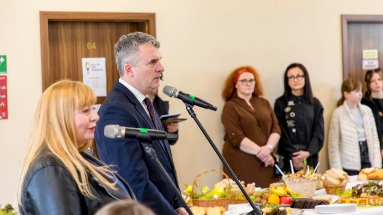 sniadanie Wielkanocne na wielickim dworcu-021.jpg