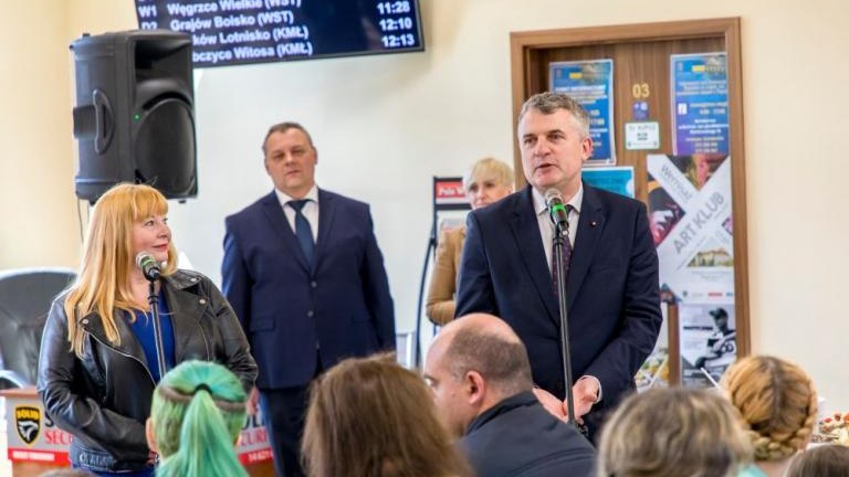 sniadanie Wielkanocne na wielickim dworcu-027.jpg