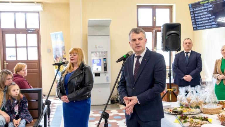 sniadanie Wielkanocne na wielickim dworcu-029.jpg