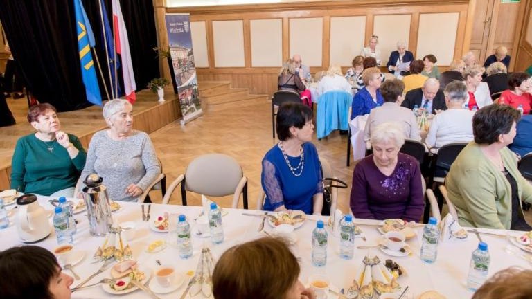 swiateczne spotkanie zwiazku emerytow w wielickim Magistracie-003.jpg