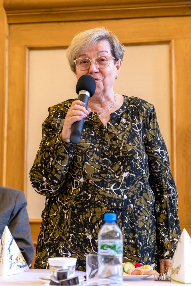 swiateczne spotkanie zwiazku emerytow w wielickim Magistracie-011.jpg