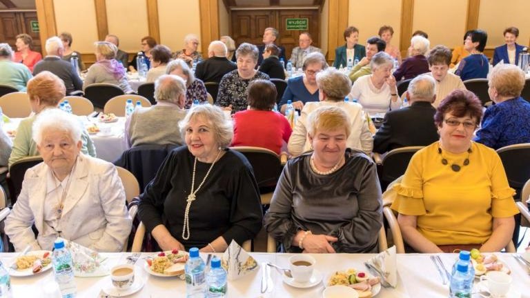 swiateczne spotkanie zwiazku emerytow w wielickim Magistracie-014.jpg