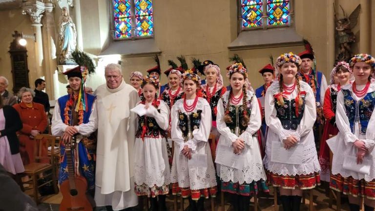 delegacja Gminy Wieliczka obchody 78. rocznicy zakonczenia II Wojny Swiatowej w Saint-Andre-014.jpg