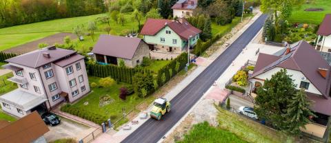 Przebudowa drogi gminnej w Grajowie zbliża się do finału