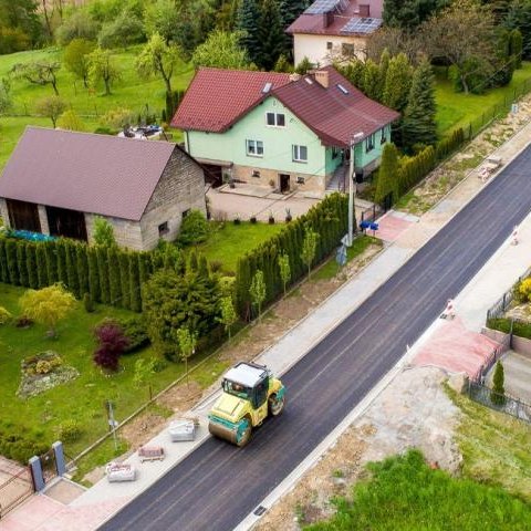 Przebudowa drogi gminnej w Grajowie zbliża się do finału
