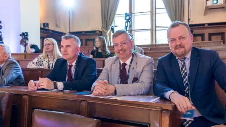 rozmowy o polskich metropoliach w krakowie Artur Koziol Wieliczka-009.jpg