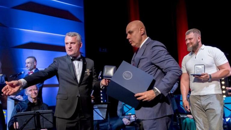 wreczenie medali dobroci 2023 Wieliczka Mediateka-022.jpg