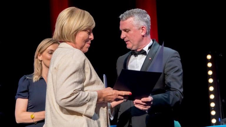 wreczenie medali dobroci 2023 Wieliczka Mediateka-025.jpg