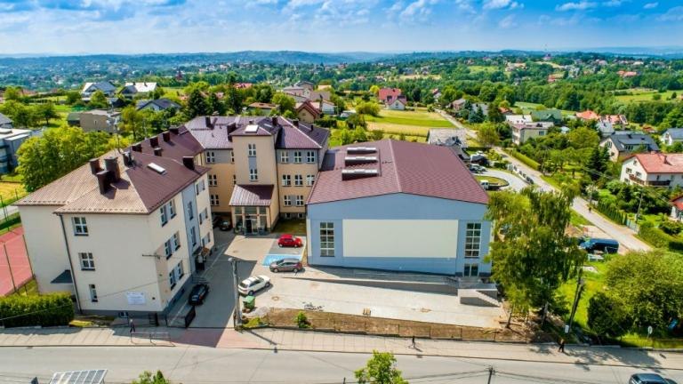 Dobiega końca budowa hali gimnastycznej w Mietniowie gm Wieliczka-006.jpg