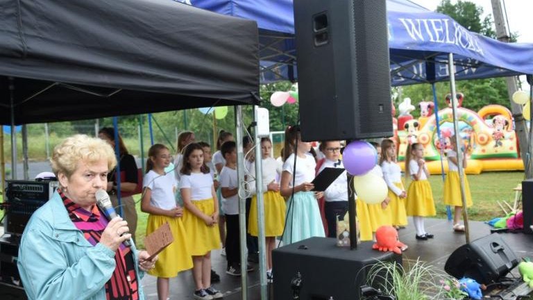 Otwarcie nowego placu zabaw i terenu rekreacyjnego w Raciborsku gm Wieliczka-013.jpg