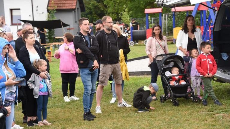 Otwarcie nowego placu zabaw i terenu rekreacyjnego w Raciborsku gm Wieliczka-016.jpg