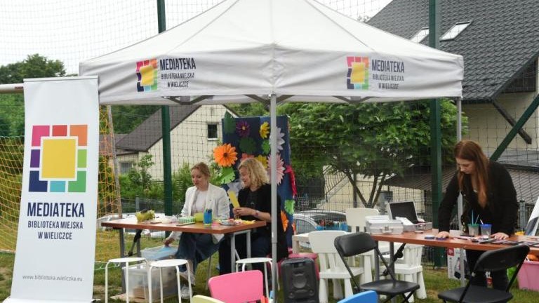 Otwarcie nowego placu zabaw i terenu rekreacyjnego w Raciborsku gm Wieliczka-019.jpg