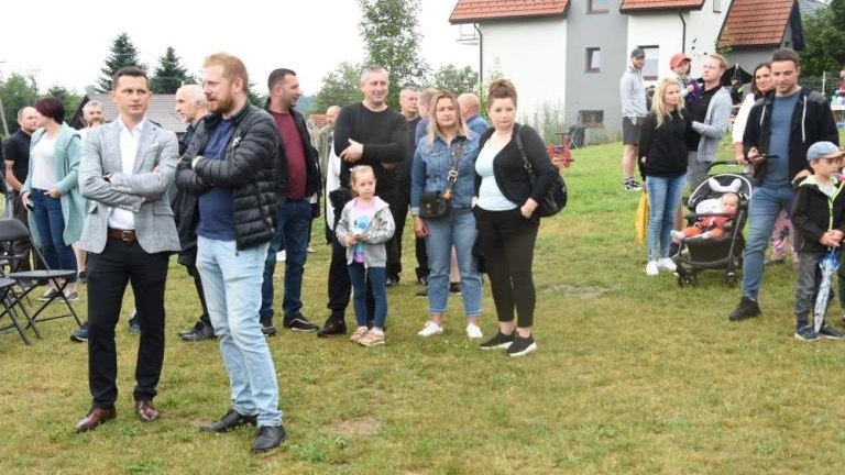 Otwarcie nowego placu zabaw i terenu rekreacyjnego w Raciborsku gm Wieliczka-023.jpg
