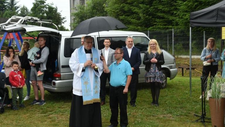 Otwarcie nowego placu zabaw i terenu rekreacyjnego w Raciborsku gm Wieliczka-026.jpg