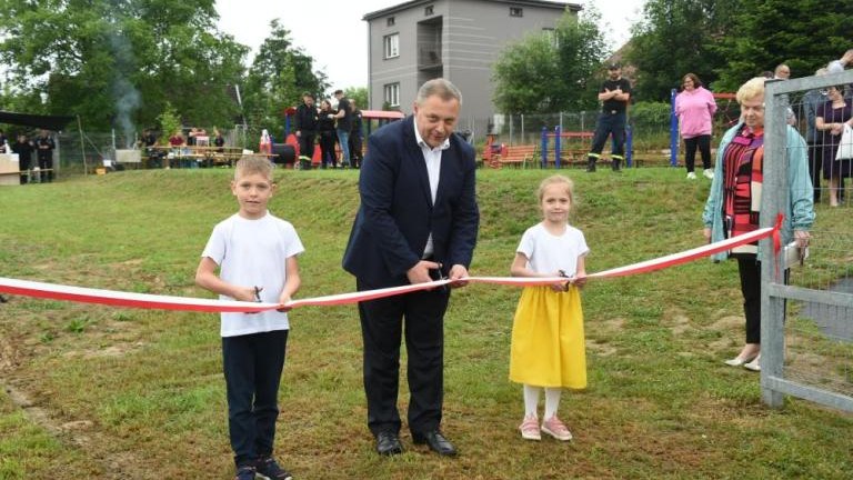 Otwarcie nowego placu zabaw i terenu rekreacyjnego w Raciborsku gm Wieliczka-028.jpg