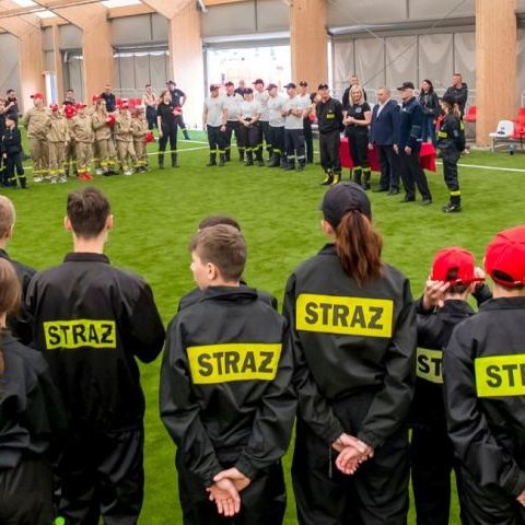 Zawody Młodzieżowych Drużyn Pożarniczych w nowej hali przy SP6 w Wieliczce
