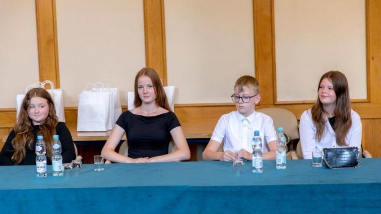 IX sesja mlodziezowej rady miejskiej w Wieliczce-021.jpg