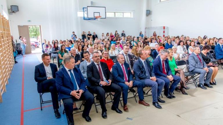akty nadania awansu zawodowego nauczyciela Wieliczka-001.jpg