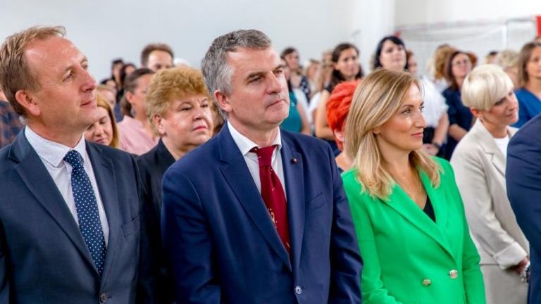 akty nadania awansu zawodowego nauczyciela Wieliczka-013.jpg