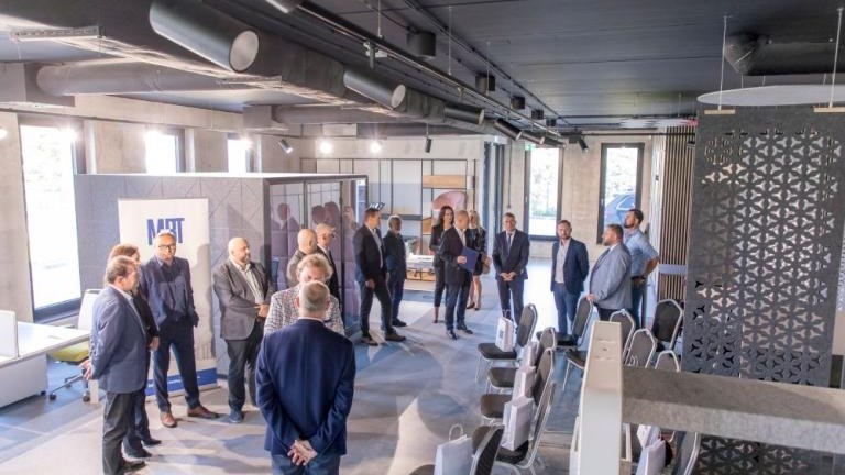 otwarcie zakladu produkcyjnego firmy Euronova w Wielickiej Strefie Aktywnosci Gospodarczej-004.jpg