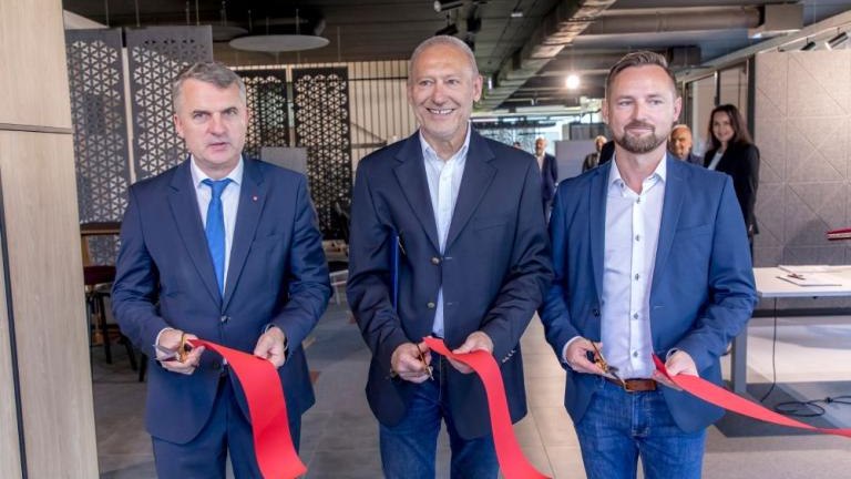 otwarcie zakladu produkcyjnego firmy Euronova w Wielickiej Strefie Aktywnosci Gospodarczej-016.jpg