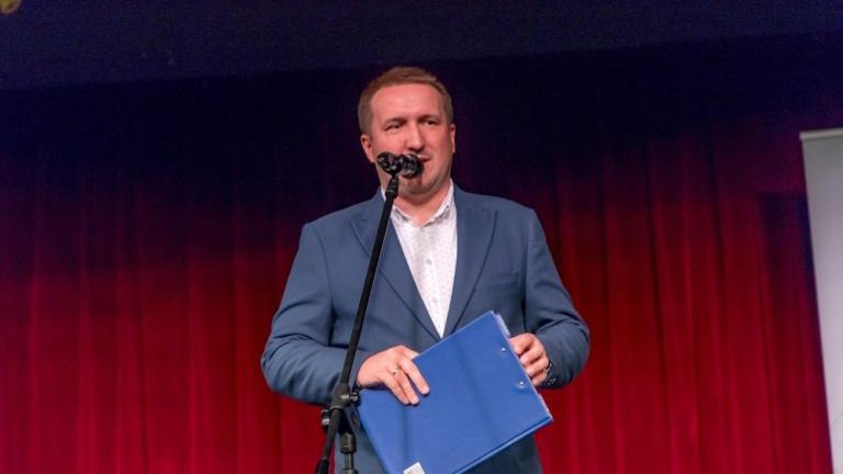 spotkanie pan z Koł Gospodyn Wiejskich LGD Powiatu Wielickiego z Jerzy Kryszak Miedzynarodowy Dzien Kobiet Wiejskich Niepolomice-005.jpg