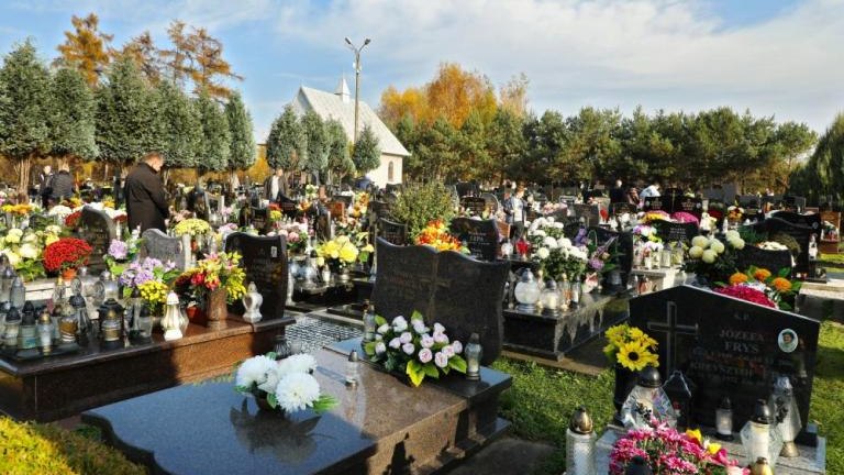 dzien_wszystkich_swietych 1_listopada cmentarz_komunalny Wieliczka-015.jpg