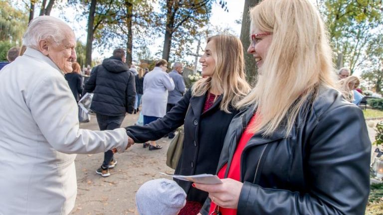 kwesta na odnowę zabytkow cmentarza komunalnego w Wieliczce-016.jpg