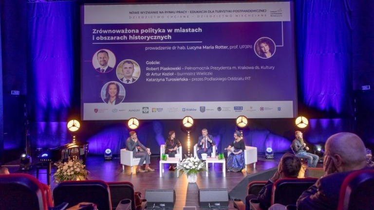 wyzwania stojace przed miastami historycznymi konferencja gm Wieliczka-007.jpg