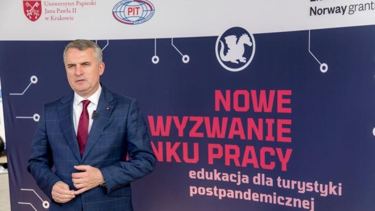 wyzwania stojace przed miastami historycznymi konferencja gm Wieliczka-014.jpg