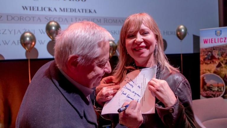 historia niezwyklej przyjazni Wisławy Szymborskiej oraz Zbigniewa Herberta Wielicka_Mediateka-002.jpg