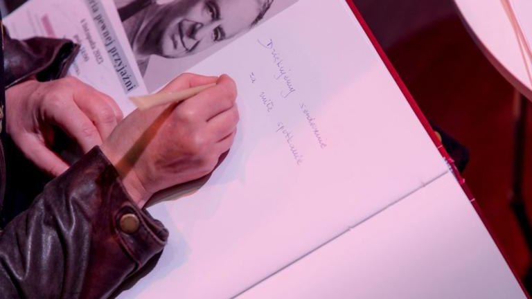historia niezwyklej przyjazni Wisławy Szymborskiej oraz Zbigniewa Herberta Wielicka_Mediateka-007.jpg
