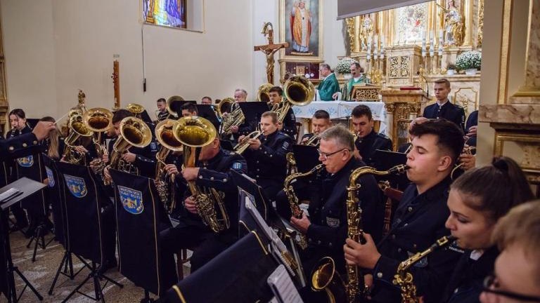 koncert zaduszkowy orkiestry detej Hejnal z Byszyc gm Wieliczka-012.jpg