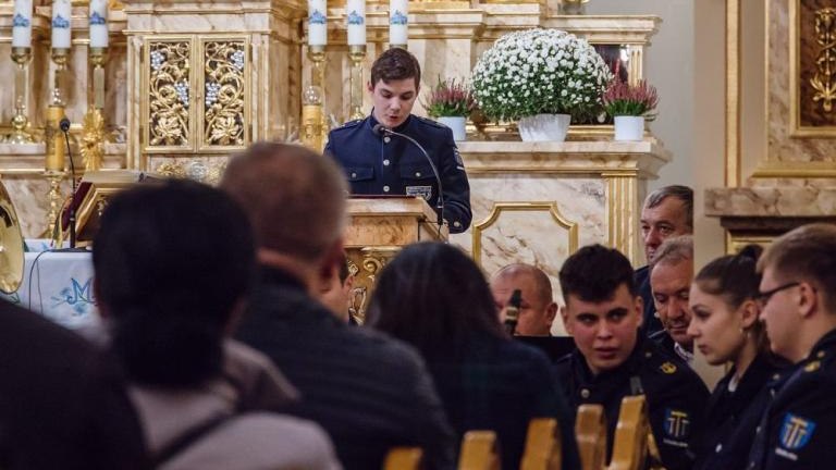 koncert zaduszkowy orkiestry detej Hejnal z Byszyc gm Wieliczka-018.jpg