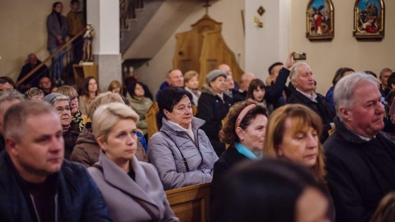 koncert zaduszkowy orkiestry detej Hejnal z Byszyc gm Wieliczka-019.jpg