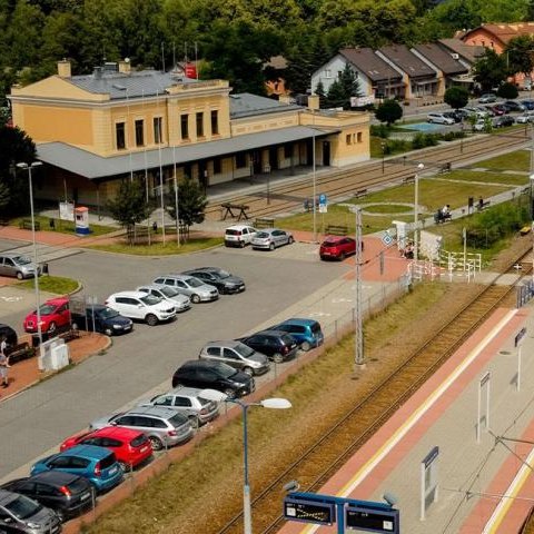 Przejezdna ul. Dembowskiego, nieczynny parking