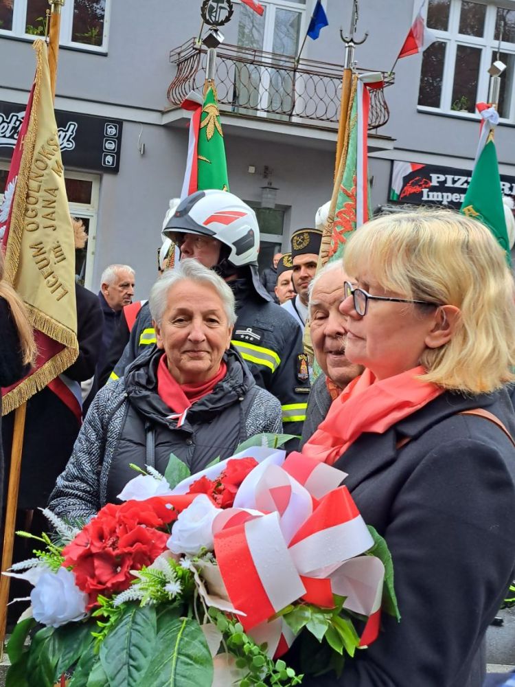 obchody 105. rocznicy odzyskania przez Polske niepodległosci z udzialem delegacji Stowarzyszenia Klub_Przyjaciol_Wieliczki 4.jpg