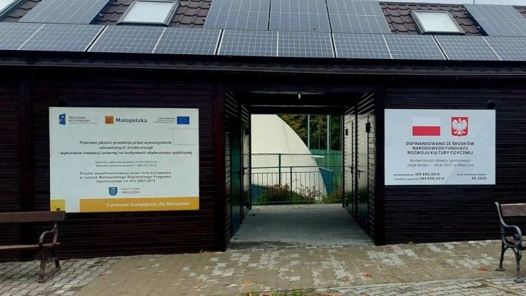 orlik przy CER Solne Miasto z nowoczesnym zapleczem sanitarno-szatniowym-001.jpg
