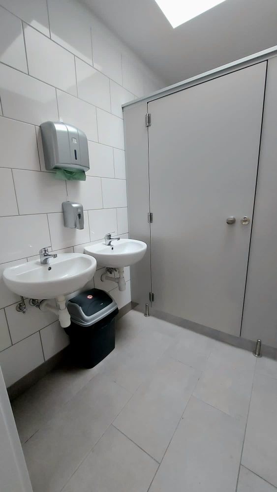 orlik przy CER Solne Miasto z nowoczesnym zapleczem sanitarno-szatniowym-003.jpg