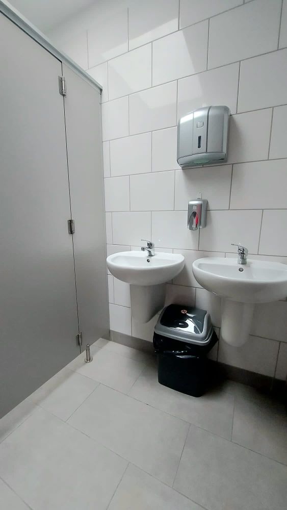 orlik przy CER Solne Miasto z nowoczesnym zapleczem sanitarno-szatniowym-014.jpg